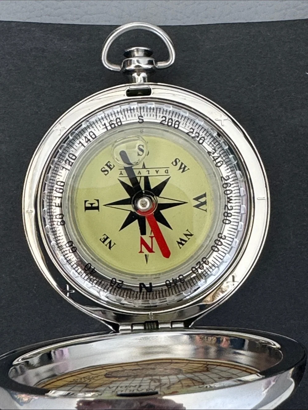DALVEY SCOTLAND EXPLORER SILVER POCKET COMPASS POLISHED CHROME NIB